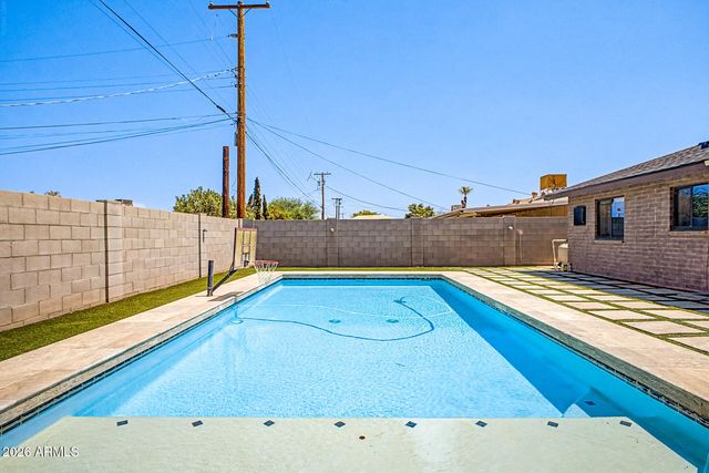 8326 E HUBBELL Street, Scottsdale, AZ 85257