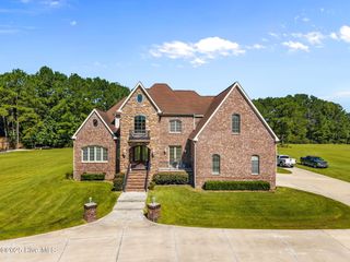 187 Country Squire Lane, Jacksonville, NC 28540
