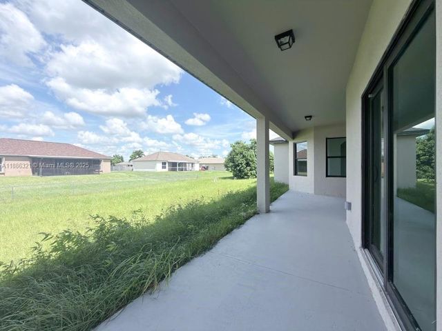 3728 9TH ST W, Lehigh Acres, FL 33971