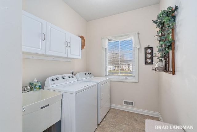 2196 Boardwalk Court, Wayland, MI 49348