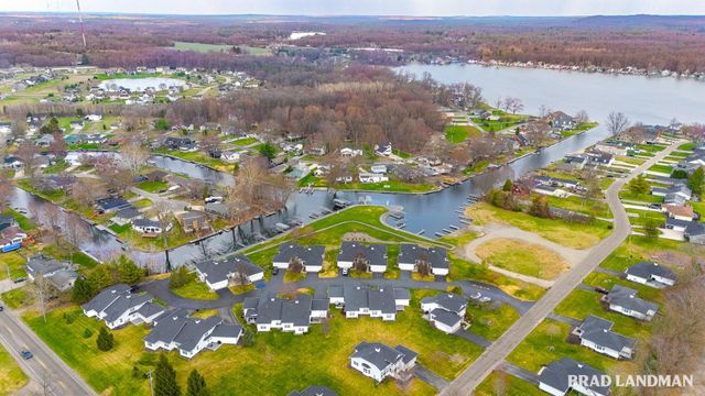 2196 Boardwalk Court, Wayland, MI 49348