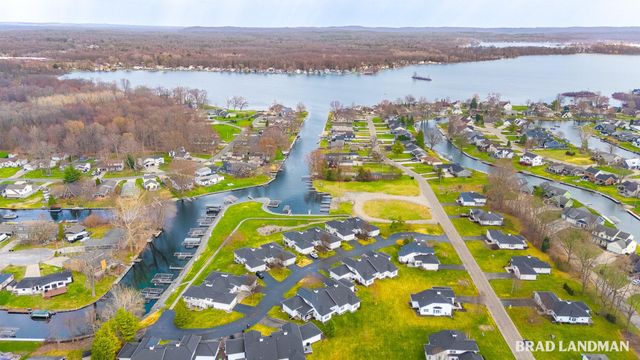 2196 Boardwalk Court, Wayland, MI 49348