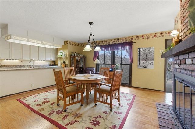 812 High Drive, Excelsior Springs, MO 64024