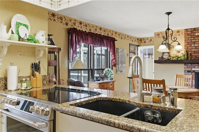 812 High Drive, Excelsior Springs, MO 64024