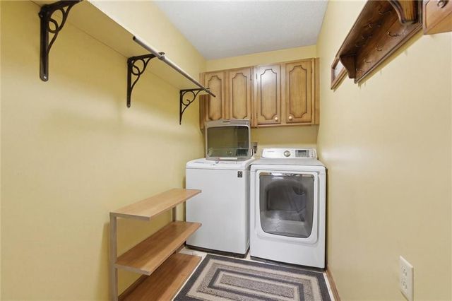 812 High Drive, Excelsior Springs, MO 64024