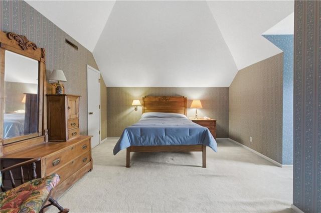 812 High Drive, Excelsior Springs, MO 64024