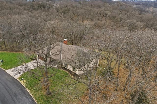 812 High Drive, Excelsior Springs, MO 64024