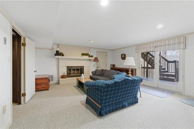 812 High Drive, Excelsior Springs, MO 64024