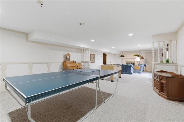 812 High Drive, Excelsior Springs, MO 64024