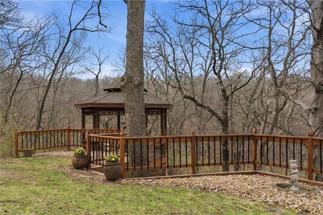 812 High Drive, Excelsior Springs, MO 64024