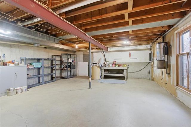 812 High Drive, Excelsior Springs, MO 64024