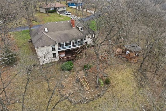 812 High Drive, Excelsior Springs, MO 64024