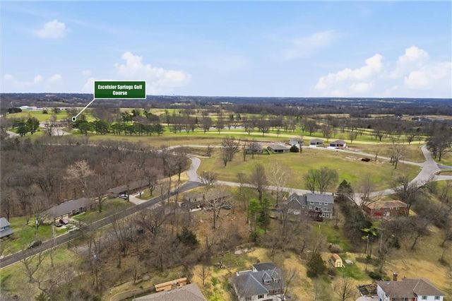 812 High Drive, Excelsior Springs, MO 64024