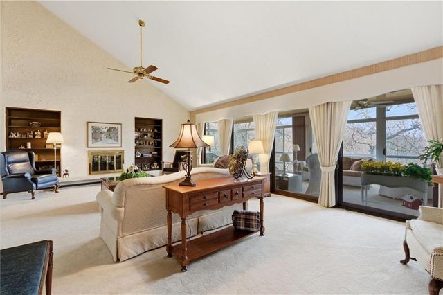 812 High Drive, Excelsior Springs, MO 64024