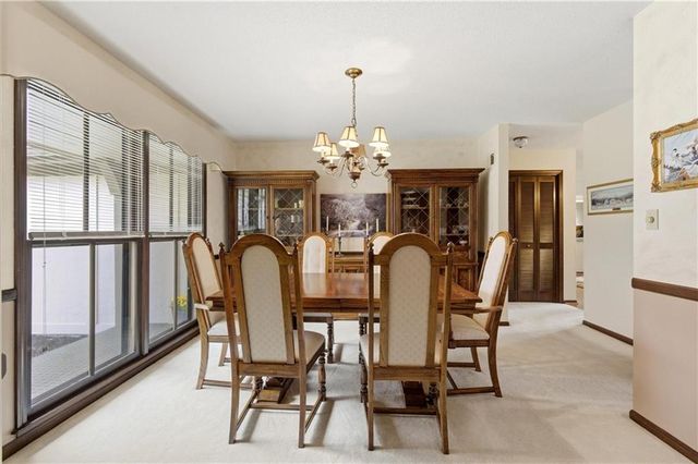 812 High Drive, Excelsior Springs, MO 64024