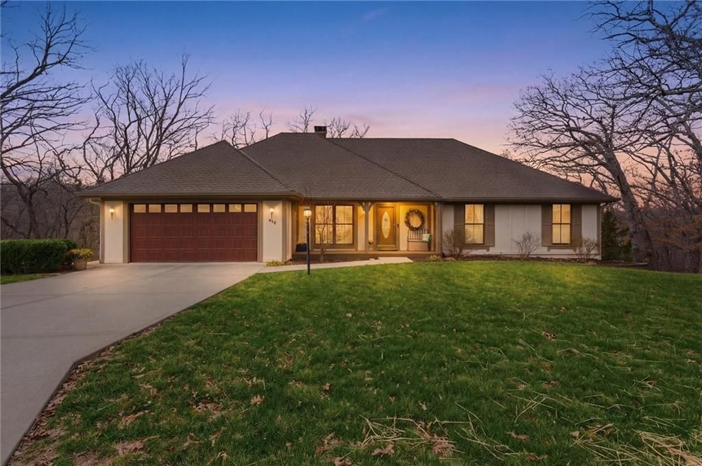 812 High Drive, Excelsior Springs, MO 64024