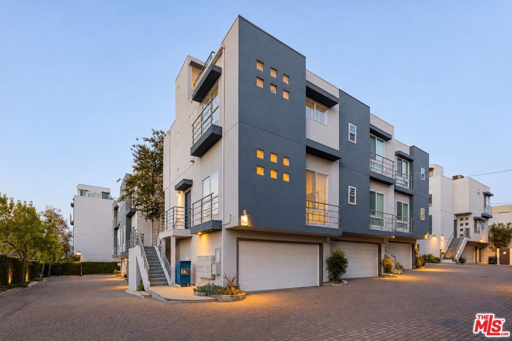 1098 Everett Place, Los Angeles, CA 90026 — exterior