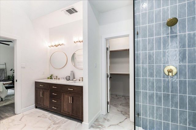 201 Timpanagos DR, Lakeway, TX 78734