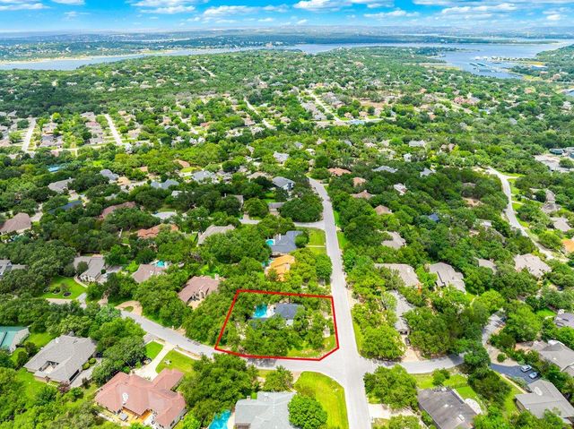 201 Timpanagos DR, Lakeway, TX 78734