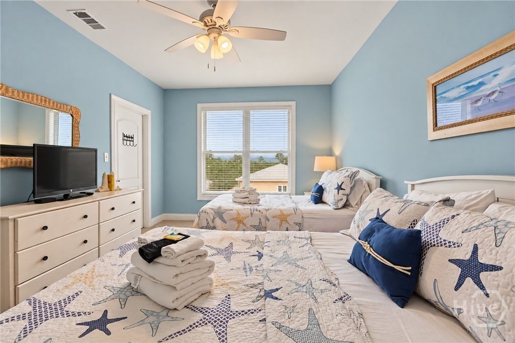 Image 21 of property listing at 214 Butler Avenue 302, Tybee Island, GA 31328