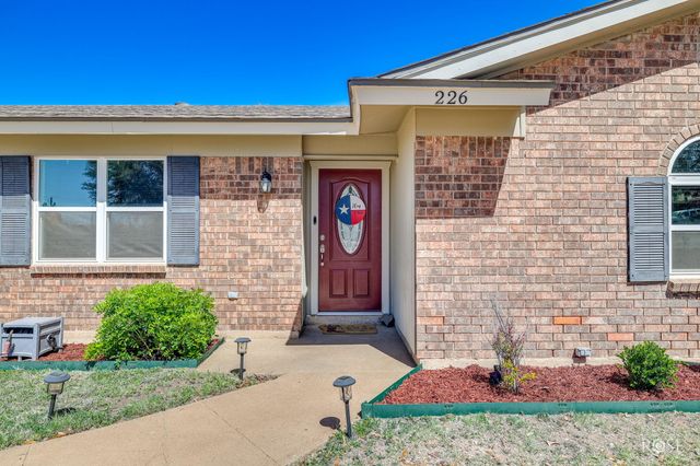 226 Edgewood Drive, San Angelo, TX 76903