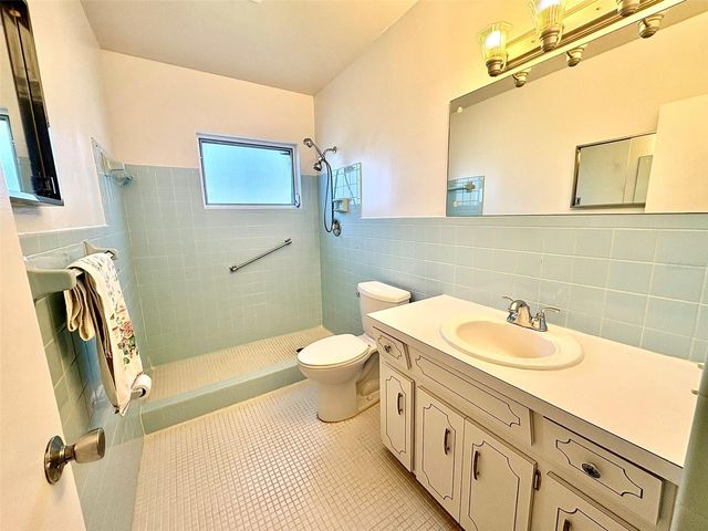 2040 WORLD PARKWAY BOULEVARD 58, Clearwater, FL 33763