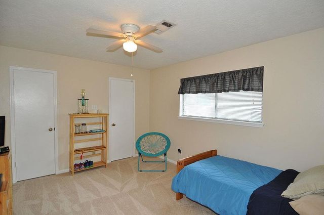 5421 Thistle Drive, Dickinson, TX 77539