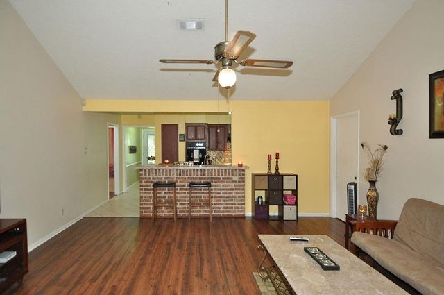 5421 Thistle Drive, Dickinson, TX 77539