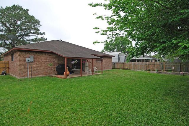 5421 Thistle Drive, Dickinson, TX 77539