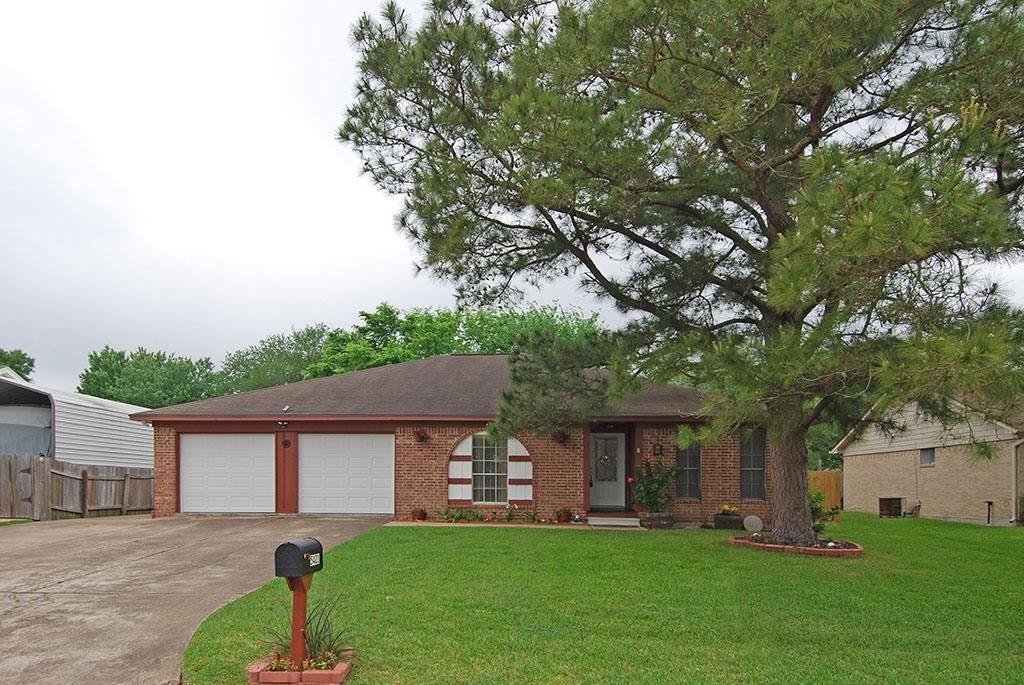 5421 Thistle Drive, Dickinson, TX 77539