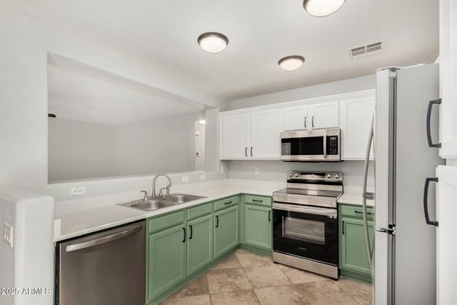 2793 E Olivine Road, San Tan Valley, AZ 85143