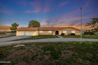 40830 W 43rd Street, Palmdale, CA 93551