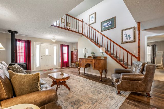 5 Pine Trail Road, Rogers, AR 72756