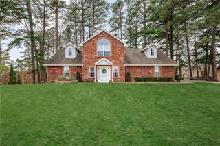 5 Pine Trail Road, Rogers, AR 72756