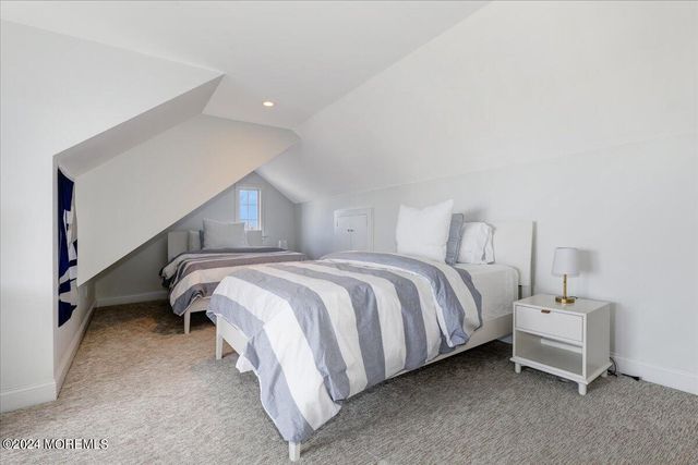 108 Glimmer Glass Circle, Manasquan, NJ 08736