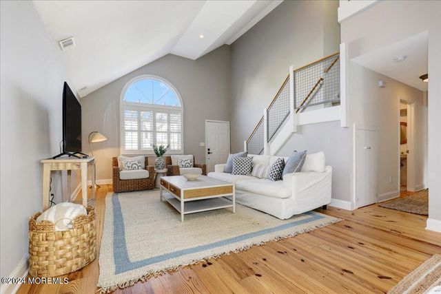 108 Glimmer Glass Circle, Manasquan, NJ 08736