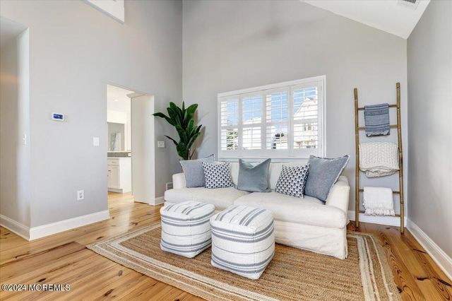 108 Glimmer Glass Circle, Manasquan, NJ 08736