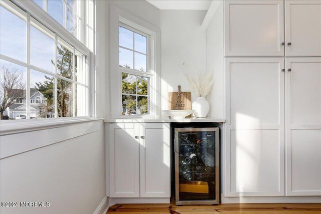 108 Glimmer Glass Circle, Manasquan, NJ 08736