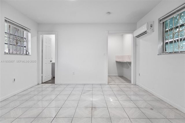 4201 NW 25th Ave 1, Miami, FL 33142