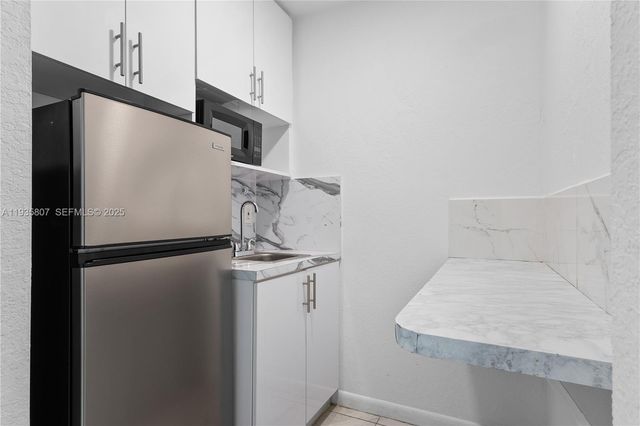 4201 NW 25th Ave 1, Miami, FL 33142