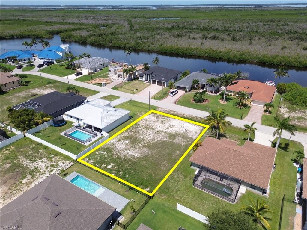 1105 NW 43rd AVE, CAPE CORAL, FL 33993 — photo 2