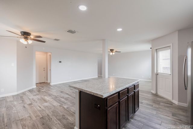 6414 DYNAMIC SOUND, San Antonio, TX 78252