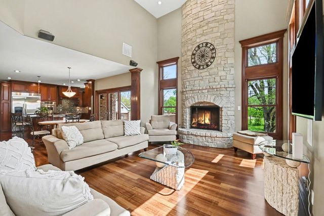 5875 Alabama Avenue, Willowbrook, IL 60527