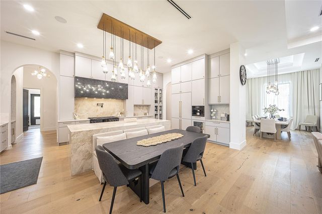 9240 FALCON COURT, Venice, FL 34293