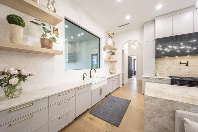 9240 FALCON COURT, Venice, FL 34293