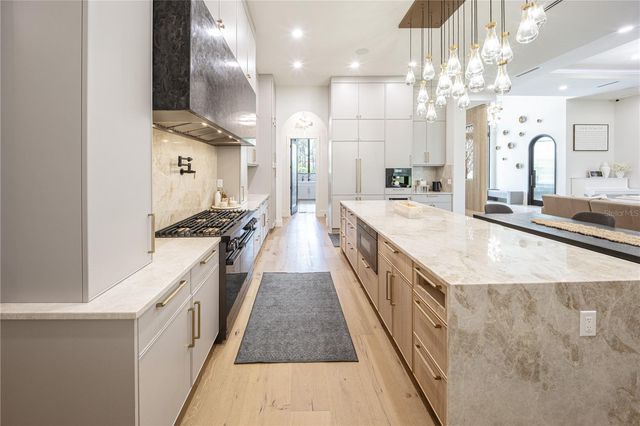 9240 FALCON COURT, Venice, FL 34293