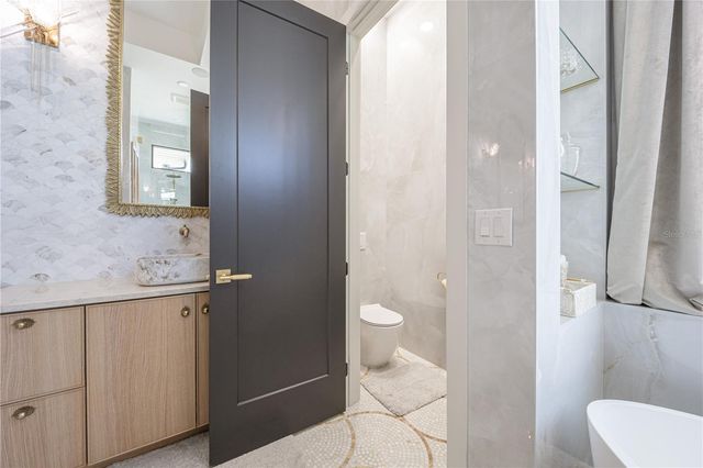 9240 FALCON COURT, Venice, FL 34293