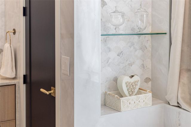 9240 FALCON COURT, Venice, FL 34293