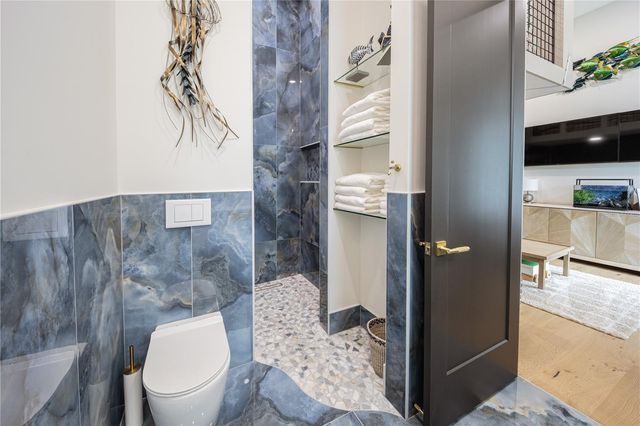 9240 FALCON COURT, Venice, FL 34293