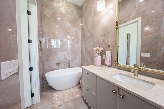 9240 FALCON COURT, Venice, FL 34293